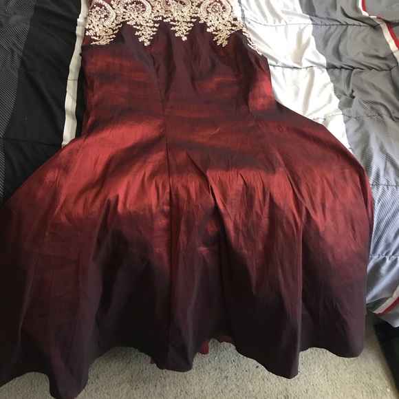 Royal collection dress - Picture 4 of 5